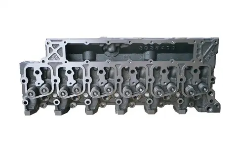 东风康明斯发动机6BT5.9气缸盖A3917287/C3966454